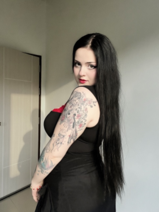 My first latex 🖤