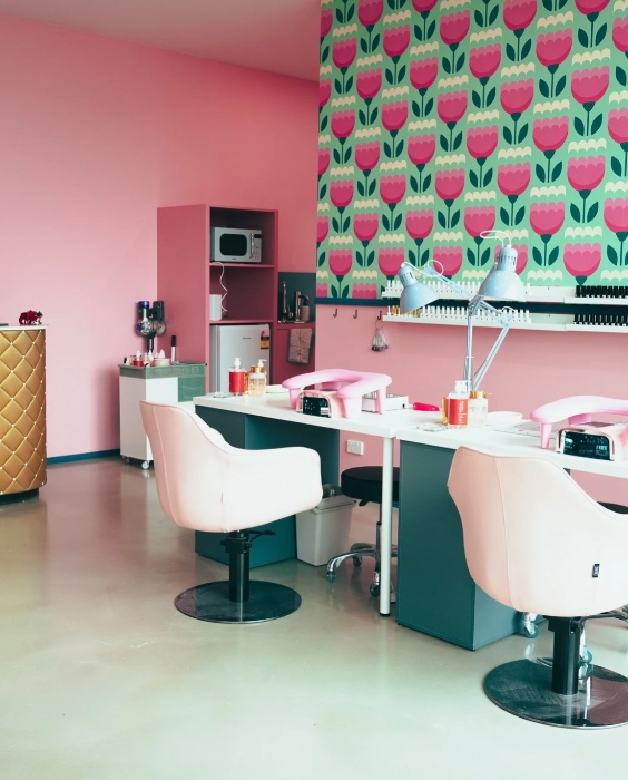 Manicure with Miss Jay’s