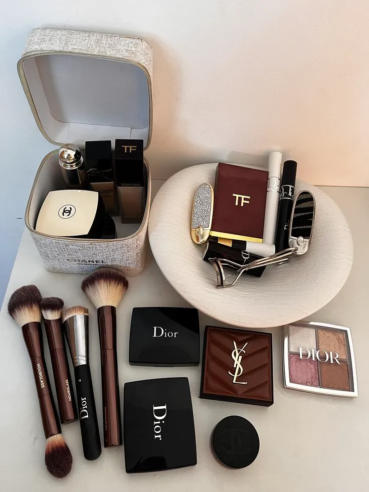 Makeup, baby, makeup