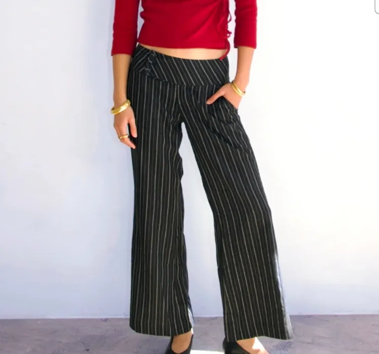 Low-rise stripe pants