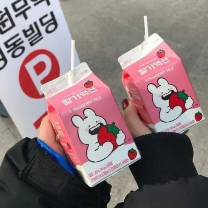 strawberry milk ♡
