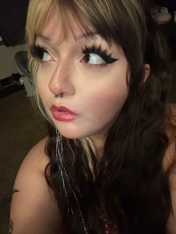 👸 