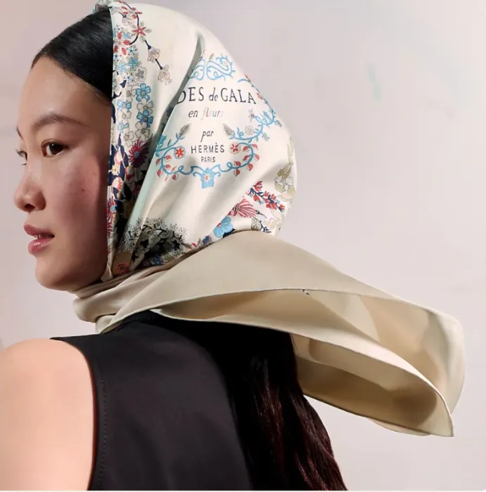 Hermes, Brides de Gala en Fleurs scarf