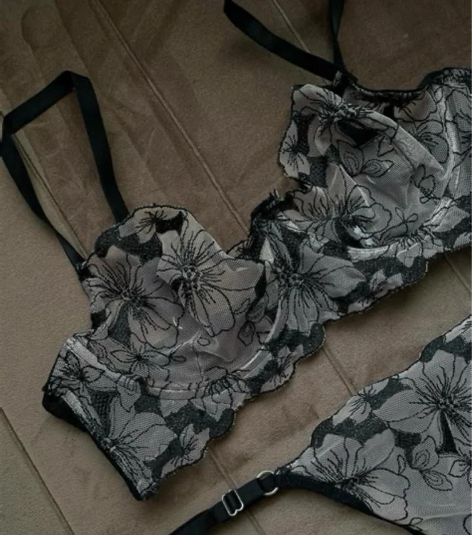 Sponsor a new photoshoot outfit