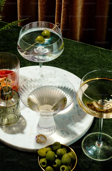 Cocktail(s) on the town