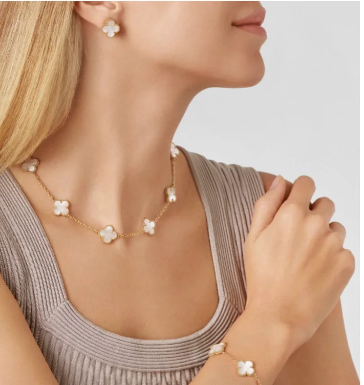 Van Cleef Earrings Alhambra
