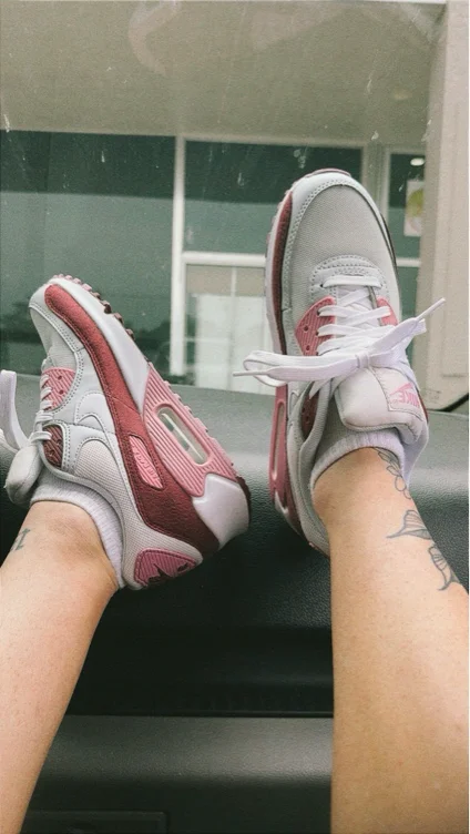 Sneakers 👟