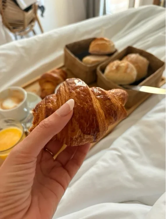 Breakfast in bed 