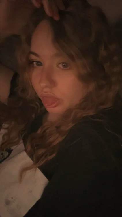 simp change 🫰🏼