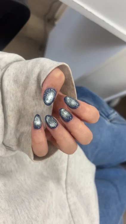 Monthly nails :3