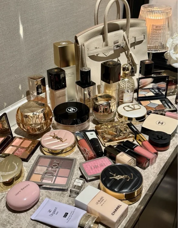 Makeup 