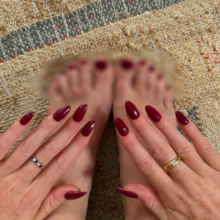 Nails 