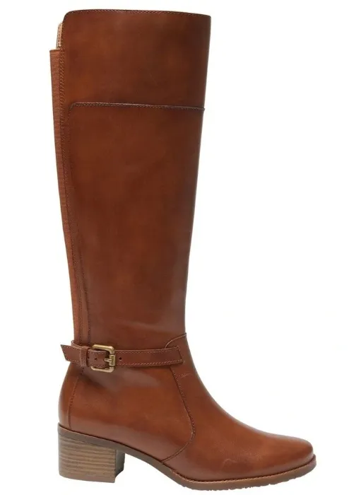 Junction Boots in Mid Brown