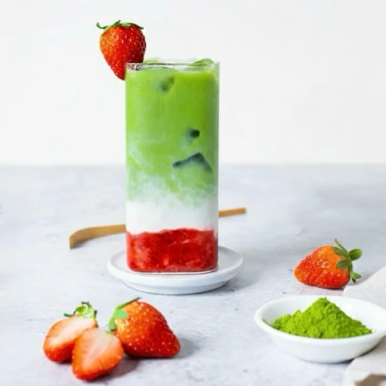 Queen’s Strawberry Matcha 🍵🍓