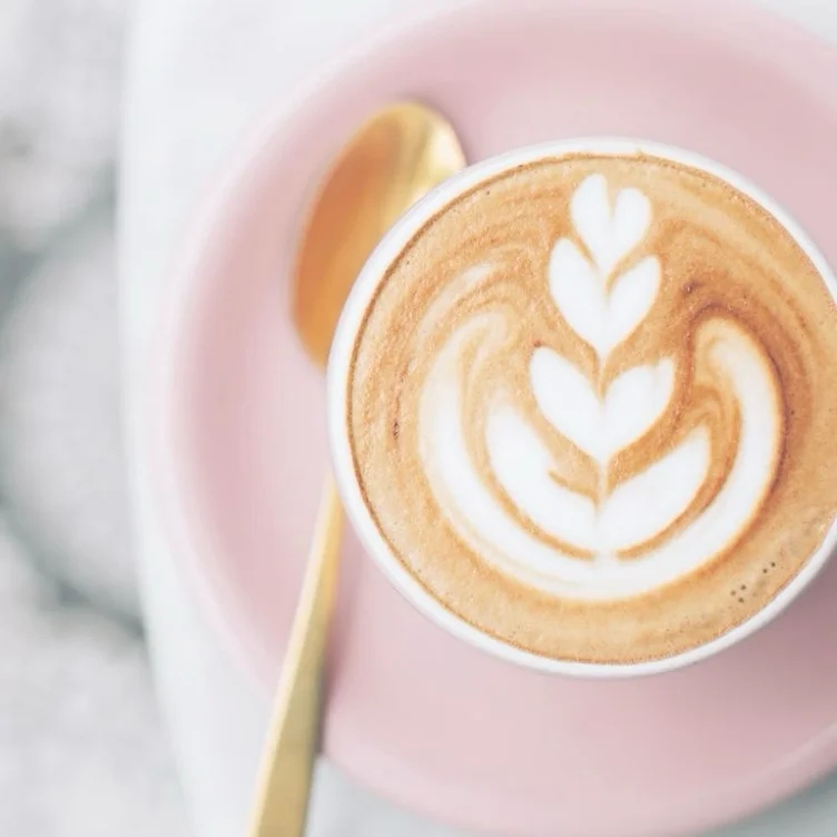 Queen’s Coffee ☕️ 🎀