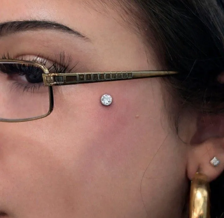 Dermal Piercing ꕤ｡˚⋆