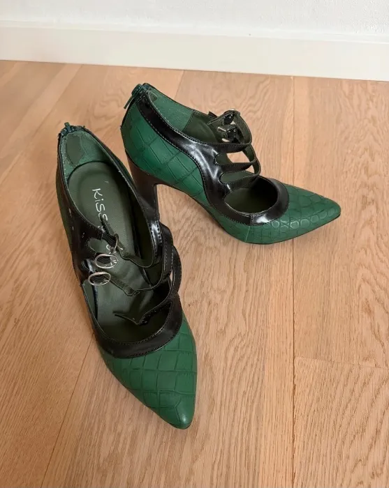 Green heels v