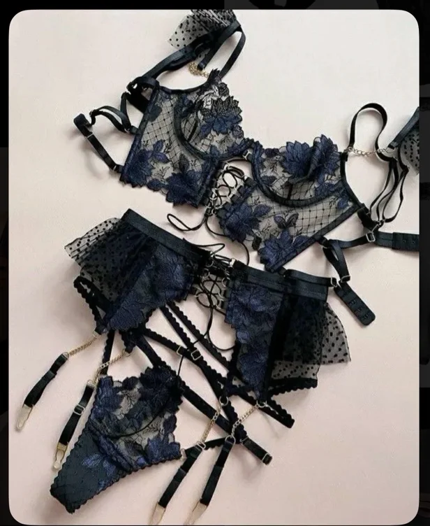 Lingerie for my date 🖤