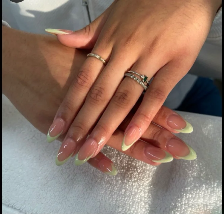 A trip to the nail salon 💅🏻