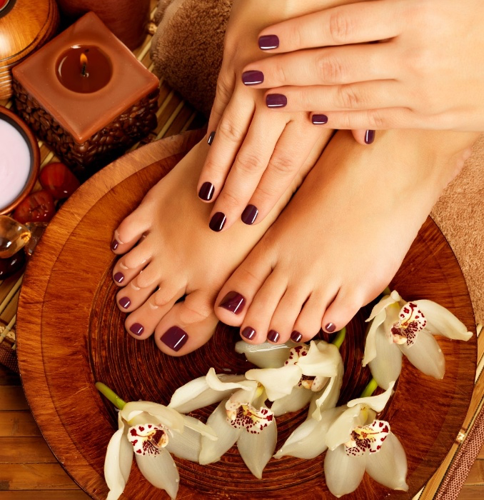 Manicure & pedicure 