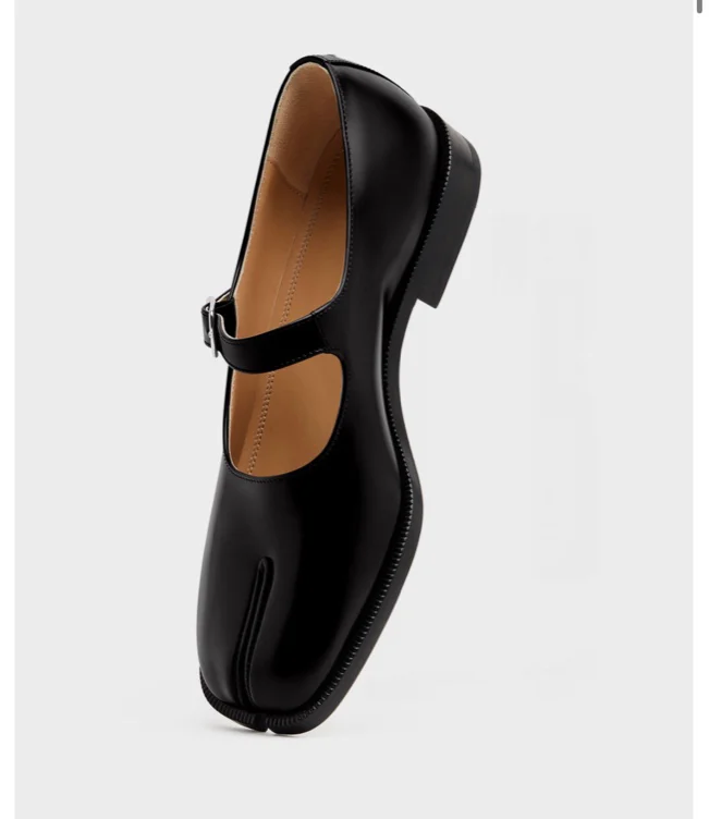 
  Women's Black Leather Tabi Mary-Jane Shoes | Maison Margiela
