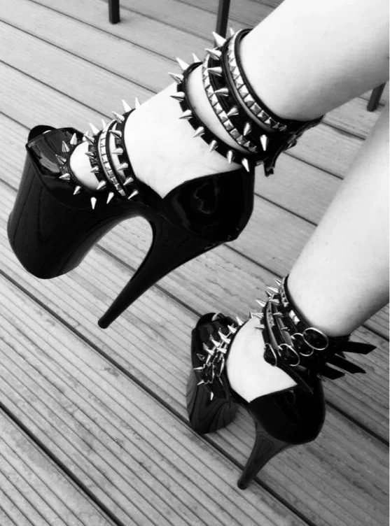 Pleasers👠 