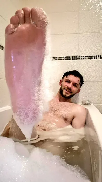 A tenner for the soapy foot 