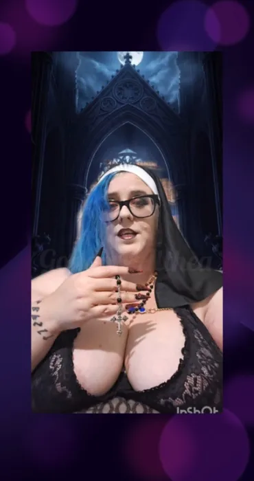 😈⛪️📿