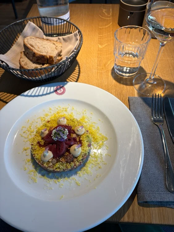 Feed one of my biggest passions - feeling compfy at Fine Dining Restaurants