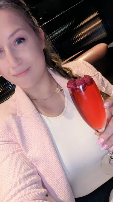 Hi