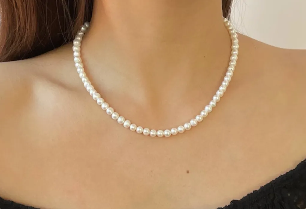 Pearl necklace
