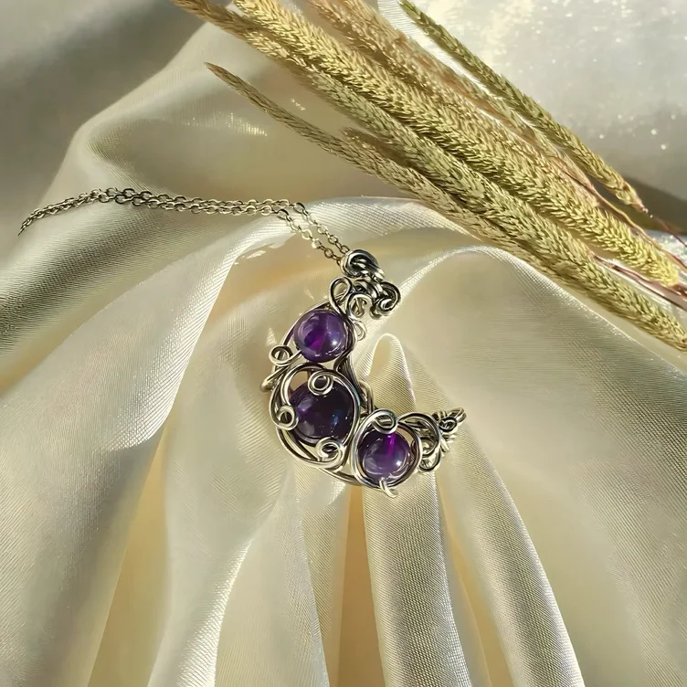 Luna Amethyst Necklace