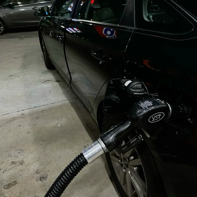 Gas