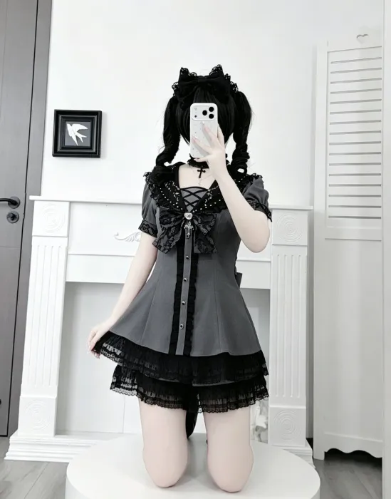 Gray and Black Lace Set Up