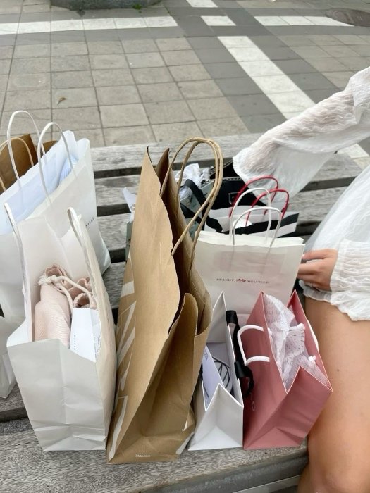 Shopping spree :3