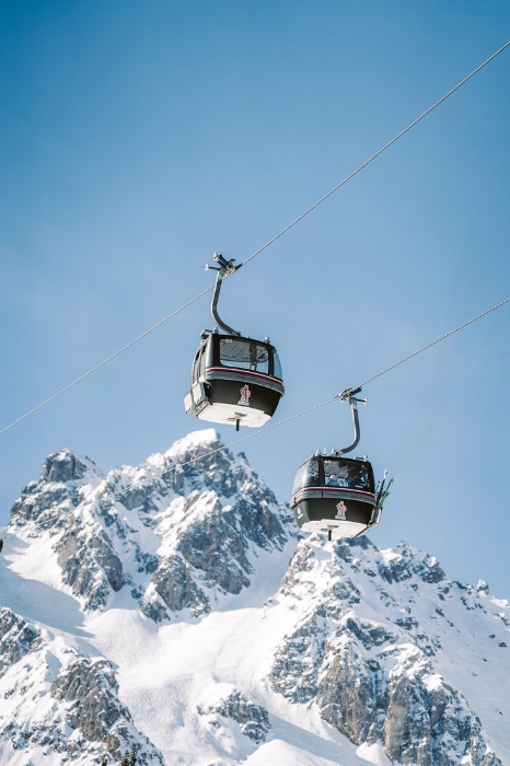 Snowboarding lessons // ski pass