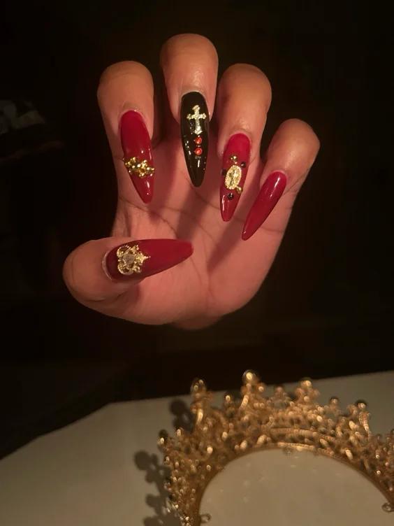 Nails 