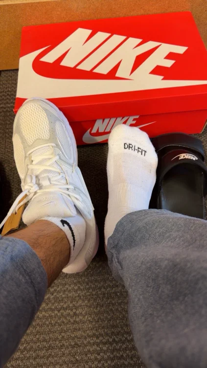 Nike V5 RNR Sneakers
