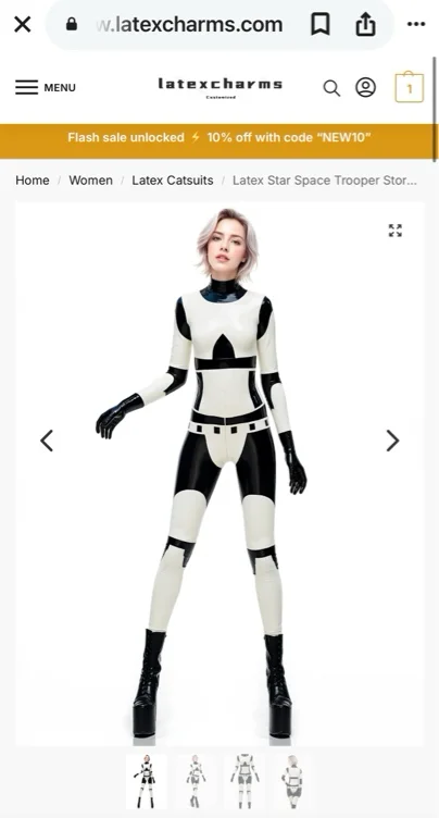 Stunning latex storm trooper outfit 😍🖤