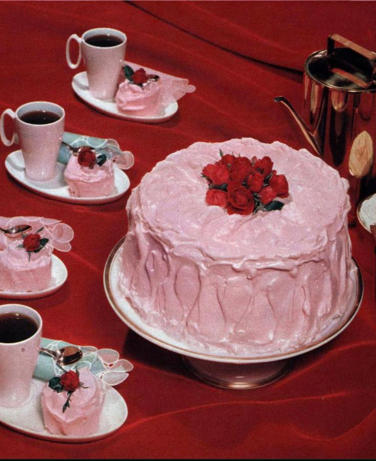 Sweet Treat 🍰🖤 