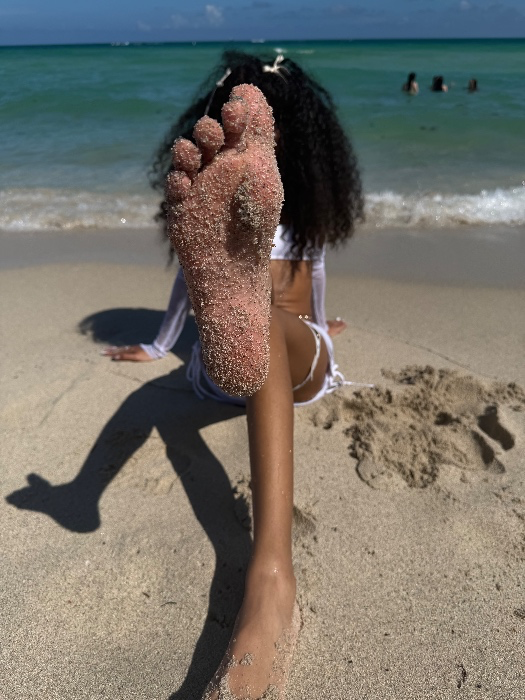 Toes 