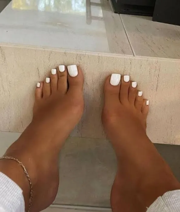 Toes 🤍