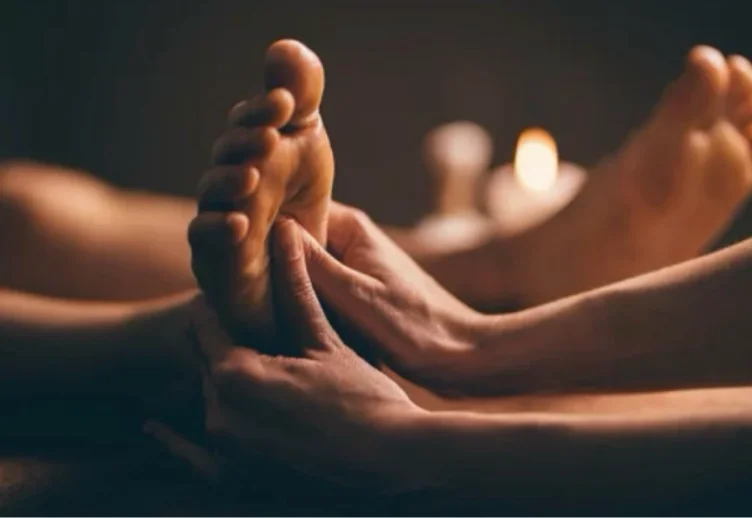 Foot Massage for Master  - Settle This  Fg 