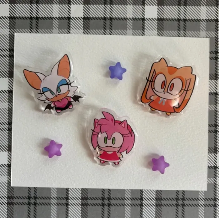 Rouge pin from Etsy <3