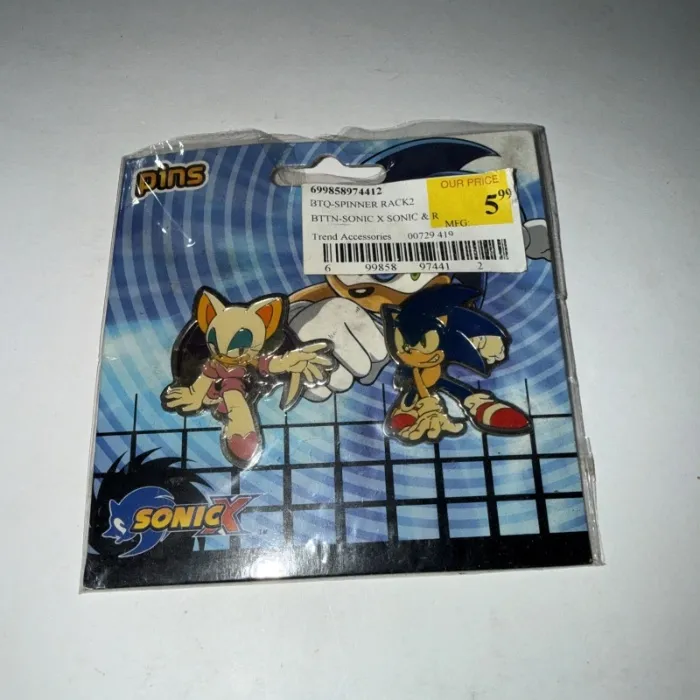 Rouge and Sonic Pin Set on Ebay <3