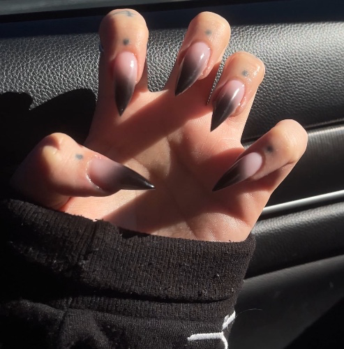 nails :3