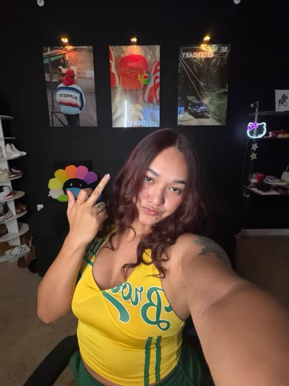 “notice me pls”