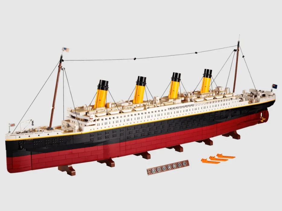 Lego Titanic