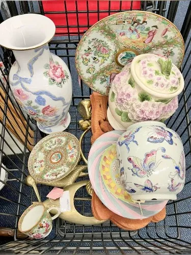 Thrifting funds 🕊️