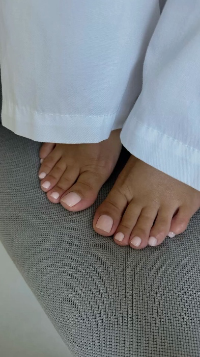 Pay for my pedicure💕
